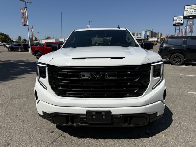 2023 GMC Sierra 1500 Pro|V8|4x4 in Cars & Trucks in London - Image 2