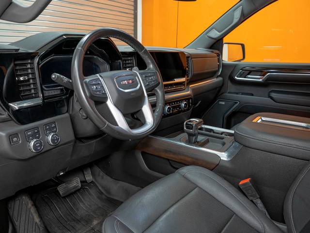 2022 GMC Sierra 1500 SLT CREW 4X4 *6.2L* TOIT *GR REMORQ MAX* NA in Cars & Trucks in Laurentides - Image 2