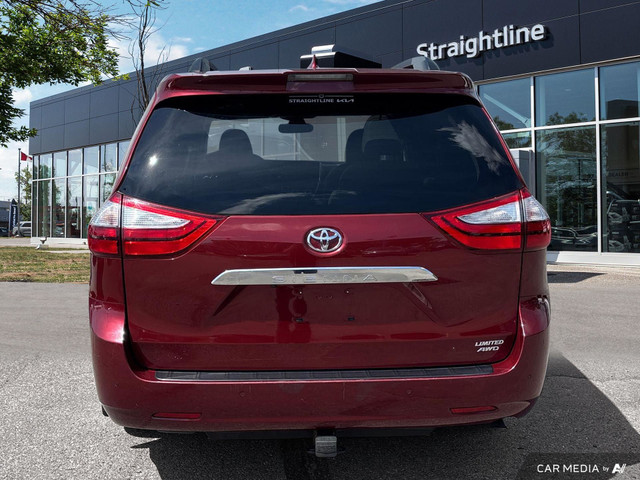 2019 Toyota Sienna XLE LIMITED AWD in Cars & Trucks in Calgary - Image 3