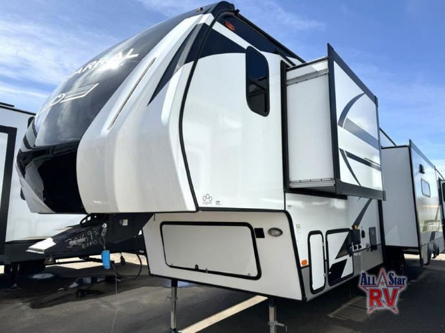 2023 Coachmen RV Chaparral Lite 30RLS in Travel Trailers & Campers in Strathcona County - Image 3
