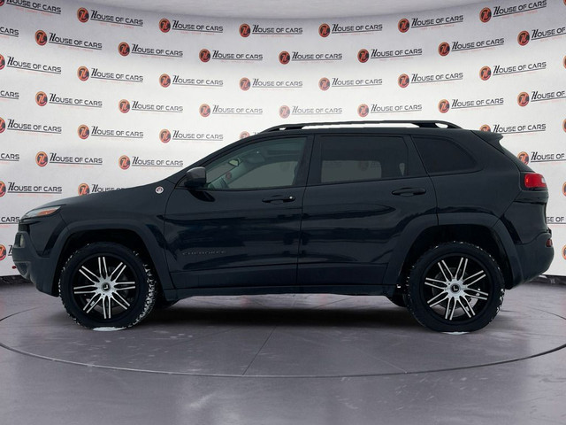 2015 Jeep Cherokee 4WD 4dr Trailhawk in Cars & Trucks in Calgary - Image 2