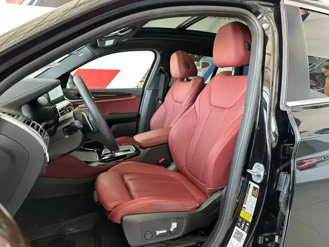 2022 BMW X4 xDrive30i dans Autos et camions dans Ville de Vancouver - Image 10