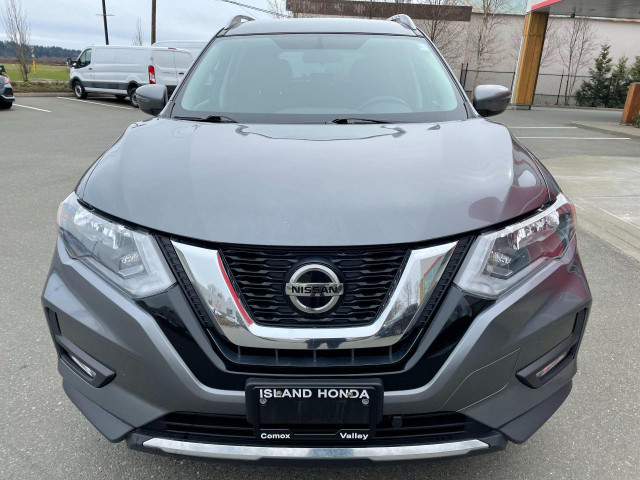  2018 Nissan Rogue SV in Cars & Trucks in Comox / Courtenay / Cumberland - Image 2