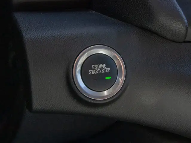 2024 GMC Terrain SLT - Lane Keeping Assist in Cars & Trucks in Belleville - Image 24