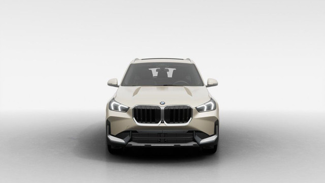 2026 BMW X1 xDrive28i | Luxe familial | Groupe Premium | Groupe dans Autos et camions  à Ville de Montréal - Image 3