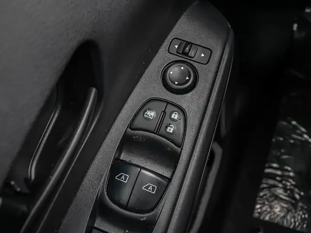 2025 Nissan Kicks Play S WATERLOO SUMMER BLOWOUT! dans Autos et camions dans Kitchener / Waterloo - Image 18