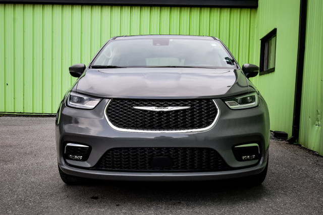 2023 Chrysler Pacifica Touring L AWD • HEATED SEATS/STEERING • C in Cars & Trucks in Kingston - Image 4