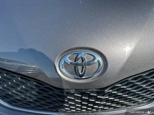 2017 Toyota Sienna SE | Leather | Power Sliding Doors | Back Up in Cars & Trucks in Saskatoon - Image 14