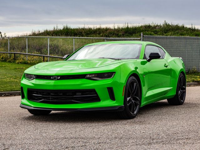 2017 Chevrolet Camaro 2LT Coupe 3.6L 1LE Performance Package in Cars & Trucks in Strathcona County - Image 4
