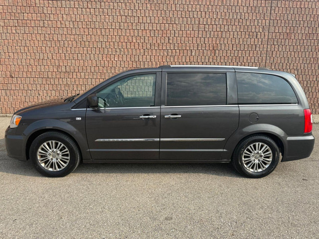 2014 Chrysler Town & Country Touring-L|30TH ANNIVERSARY|BIG SCRE in Cars & Trucks in Oshawa / Durham Region - Image 3