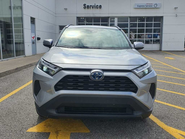 2022 Toyota RAV4 Hybrid XLE AWD | Sunroof | Alloys in Cars & Trucks in City of Toronto - Image 3