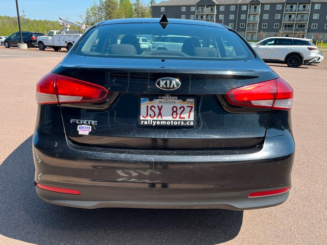 2018 Kia Forte EX HEATED SEATS CRUISE CONTROL CARPLAY in Cars & Trucks in Moncton - Image 4