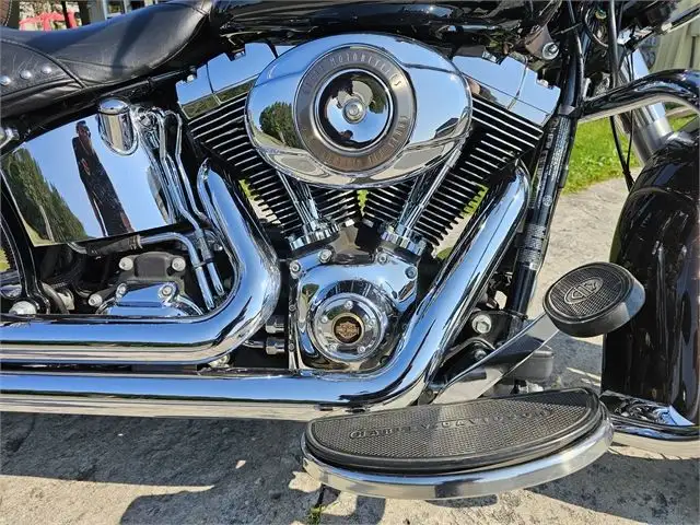 2013 Harley-Davidson Softail Heritage Softail Classic 110th Anni in Street, Cruisers & Choppers in Peterborough - Image 4