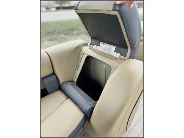 2023 Starcraft EX 22 Q *No Hidden Fees in Powerboats & Motorboats in Sarnia - Image 12