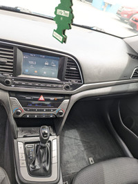 1 YEAR WARRANTY! ALTHOUGH THIS ELANTRA HAS 313,000KMS IT LOOKS AND DRIVES LIKE IT ONLY HAS 50,000KMS... (image 5)