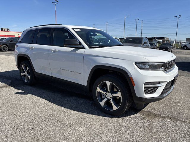 2025 Jeep Grand Cherokee Limited in Cars & Trucks in Mississauga / Peel Region - Image 3