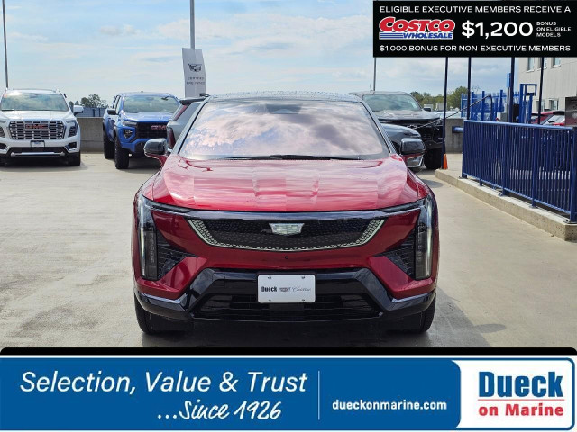 2025 Cadillac OPTIQ Sport in Cars & Trucks in Richmond - Image 3