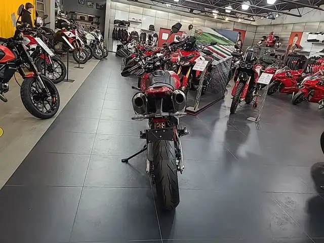 2024 Ducati Hypermotard 698 Mono Ducati Red in Street, Cruisers & Choppers in Calgary - Image 11