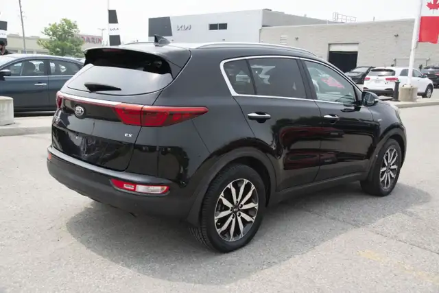 2017 KIA SPORTAGE EX in Cars & Trucks in Oshawa / Durham Region - Image 9