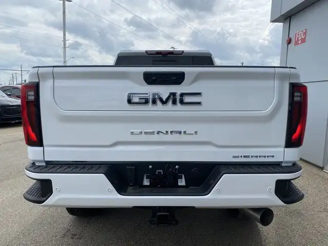 2025 GMC Sierra 3500HD Crew Cab Denali Ultimate in Cars & Trucks in Edmonton - Image 7