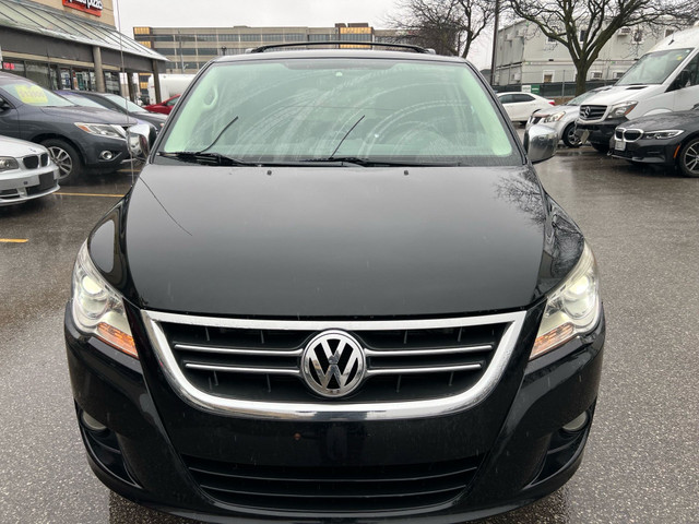 2009 Volkswagen Routan 4dr Wgn Execline, Leather in Cars & Trucks in City of Toronto - Image 4