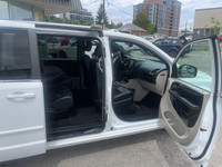 Gorgeous Dodge Grand Caravan 2015. SXT Premium plus . No accidents, One owner ,Leather seats, Backup... (image 8)