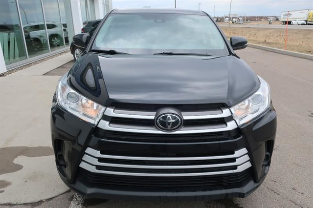 Toyota Highlander AWD LE 2019 in Cars & Trucks in Lévis - Image 2