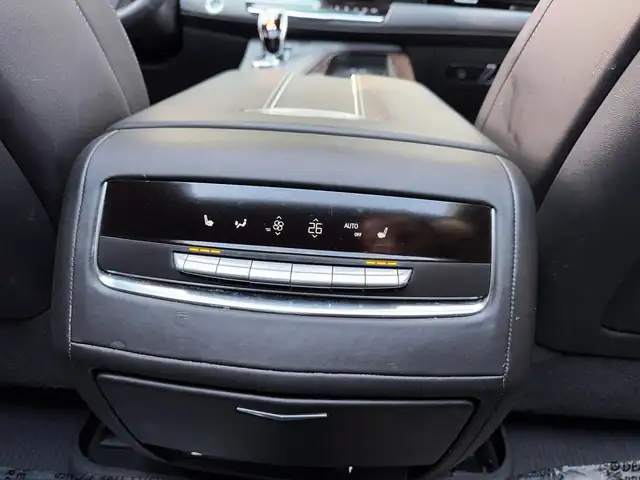 2021 Cadillac Escalade Platinum Sport AWD DVD Automatique avec V in Cars & Trucks in Laval / North Shore - Image 29