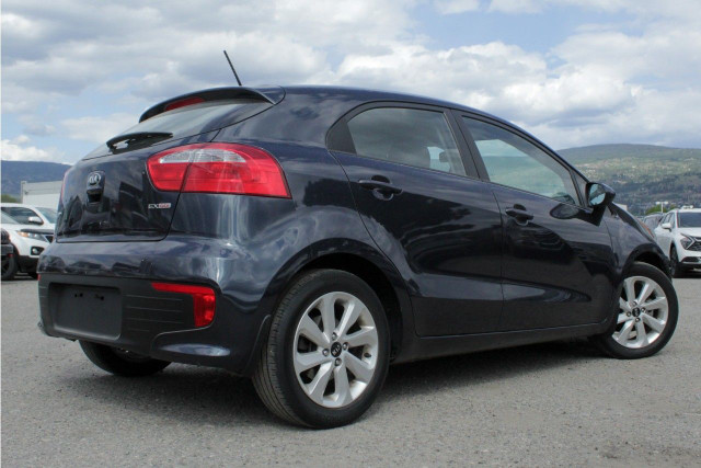 2016 Kia Rio in Cars & Trucks in Penticton - Image 4