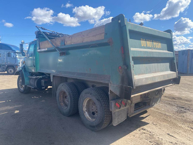 1999 Sterling LT8513 Tandem Gravel Truck N/A in Heavy Trucks in Edmonton - Image 4