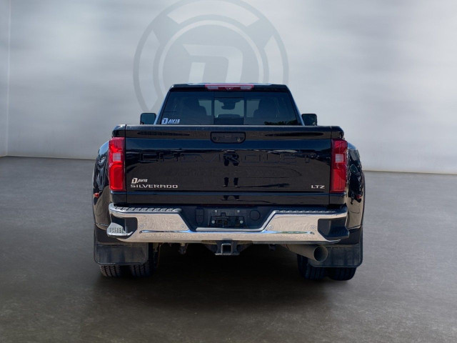 2024 Chevrolet Silverado 3500HD in Cars & Trucks in Medicine Hat - Image 4