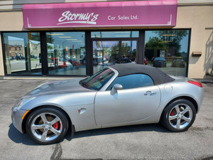 2009 Pontiac Solstice 2dr Convertible 5-SPEED *** CALL 613-961-8848