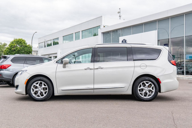2017 Chrysler Pacifica Touring-L Plus in Cars & Trucks in Edmonton - Image 3