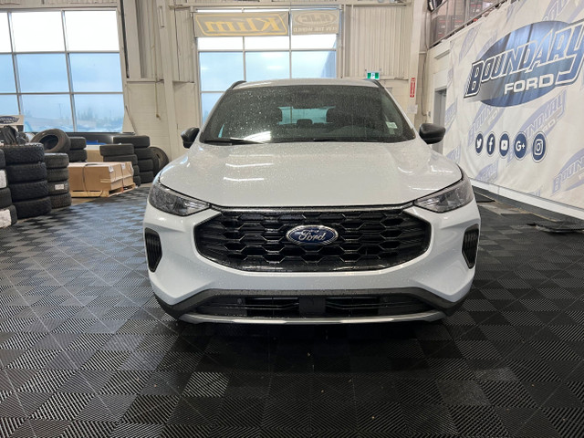 2025 Ford Escape ST-LINE | COLD WEATHER PKG | TECH PKG in Cars & Trucks in Lloydminster - Image 4