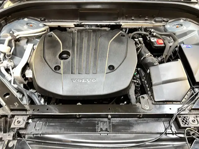 2024 Volvo XC60 B5 PLUS DARK CUIR TOIT PANO NAV 4RM in Cars & Trucks in Laval / North Shore - Image 14