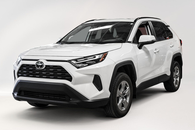 2023 Toyota RAV4 XLE | Awd | Mags | Toit | Caméra | Carplay | *  in Cars & Trucks in City of Montréal - Image 2