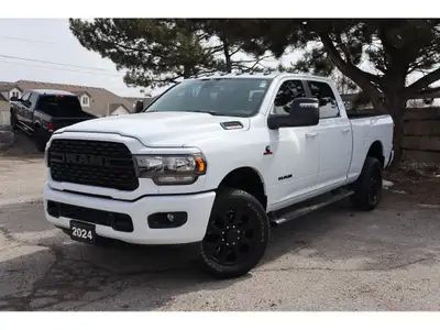 NAVIGATION, BACK UP CAMERA, HEATED SEATS AND WHEEL, BLIND SPOT DETECTION, REMOTE START, APPLE CAR PL...