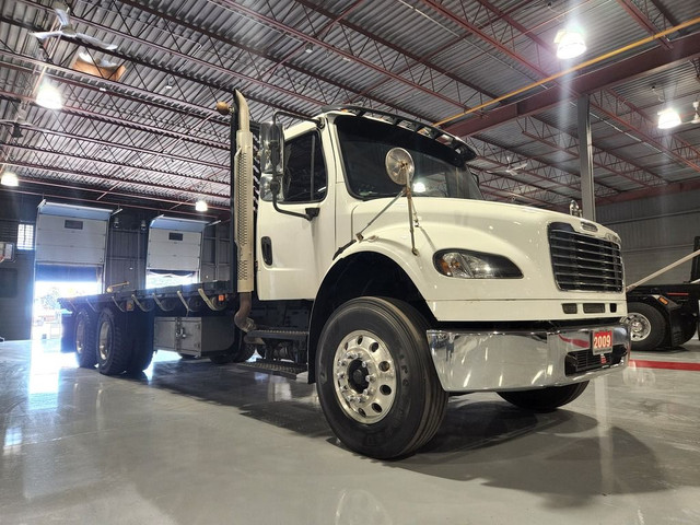  2009 Freightliner M2 Cummins ISL, Allison Automatic,24' Steel D in Heavy Trucks in City of Montréal - Image 2