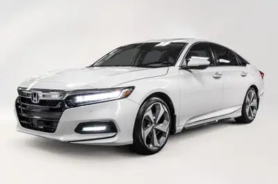 Carplay * Android auto * Bluetooth * Toit OUVRANT * Sunroof * Caméra de recul * Back up Camera * Vol...