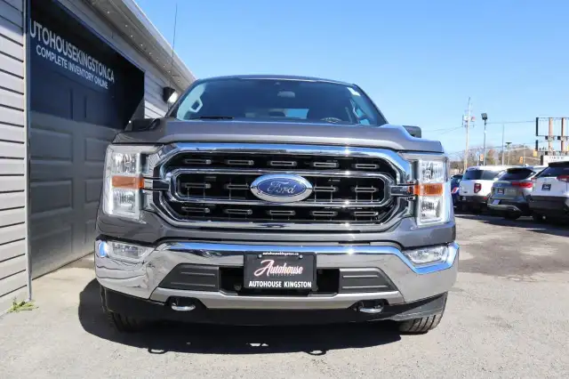 2021 Ford F-150 XLT - ONLY 64,207 KM -62864352933378123