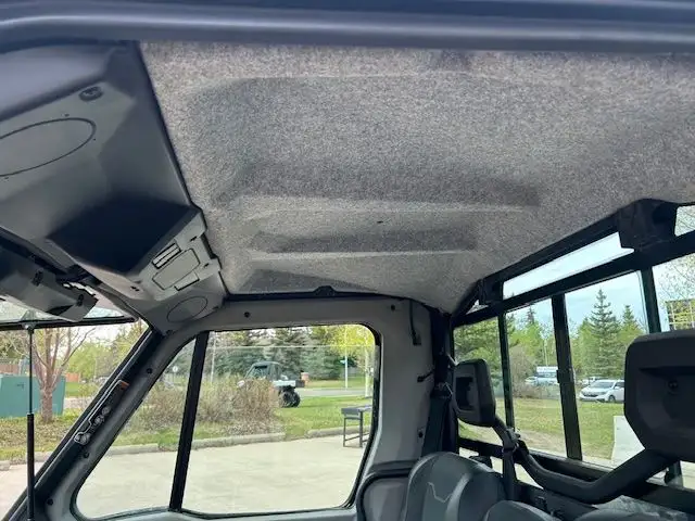 2021 CAN-AM DEFENDER HD10 with CAB & HEATER in ATVs in Strathcona County - Image 12