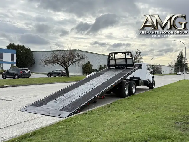 2000 International 4900 25 Foot Roll-Off Flatdeck Spicer 10 Spee in Heavy Trucks in Delta/Surrey/Langley - Image 13
