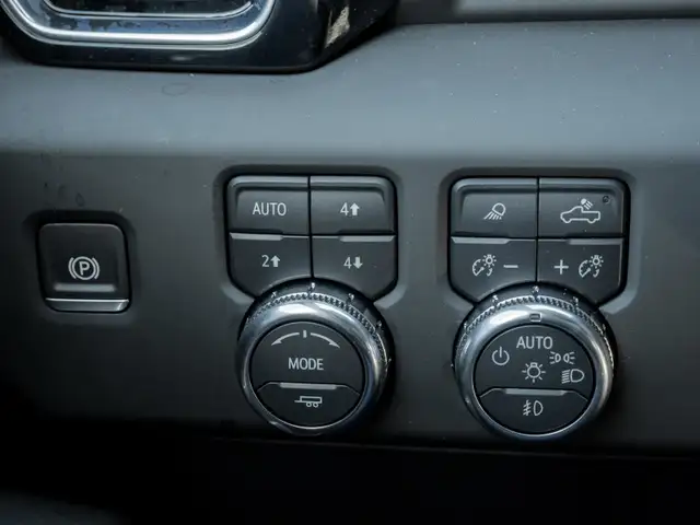 2025 GMC SIERRA 2500HD Denali- Diesel in Cars & Trucks in Markham / York Region - Image 19
