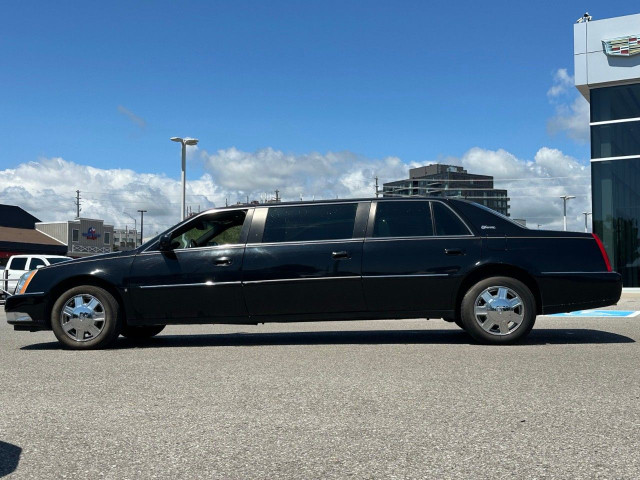 2006 Cadillac DTS in Cars & Trucks in City of Toronto - Image 2