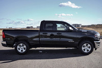 This Ram 1500 has a dependable Gas/Electric V-6 3.6 L/220 engine powering this Automatic transmissio... (image 3)