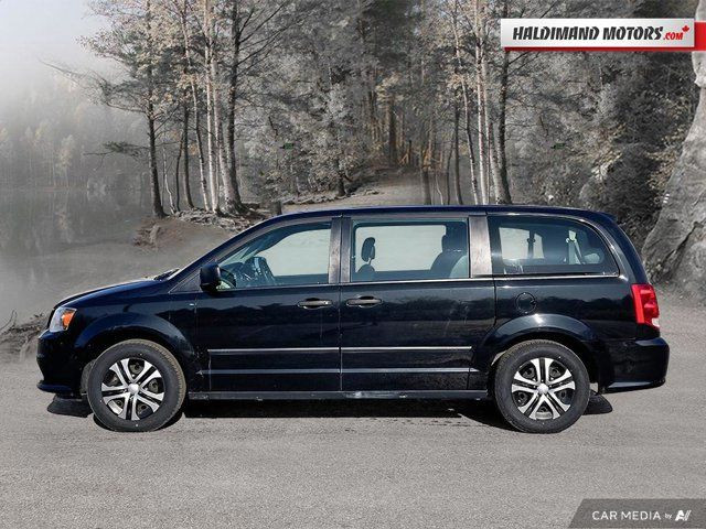 2017 Dodge Grand Caravan Canada Value Package in Cars & Trucks in Hamilton - Image 2