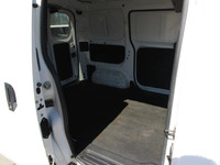 2017 NISSAN NV200 COMPACT CARGO BLUETOOTH AUTO A/C 2017 NISSAN NV200 COMPACT CARGO **CARFAX CLEAN**... (image 9)