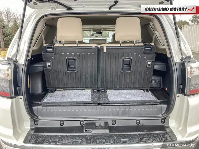 2020 Toyota 4Runner LIMITED in Cars & Trucks in Hamilton - Image 16