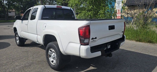 2020 Toyota Tacoma 4x4 Access Cab Automatic in Cars & Trucks in City of Toronto - Image 4