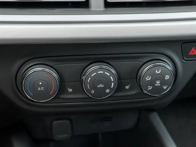 2025 Chevrolet Trax 1RS- Sunroof | Heated Steering Wheel dans Autos et camions dans Région de Markham/York - Image 17